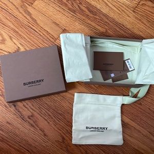 COPY - EMPTY BURBERRY BOX